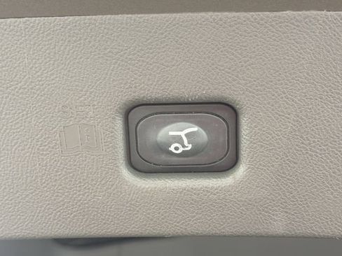 Used 2020 Lincoln Nautilus Reserve w/ Equipment Group 201A FWD image 22