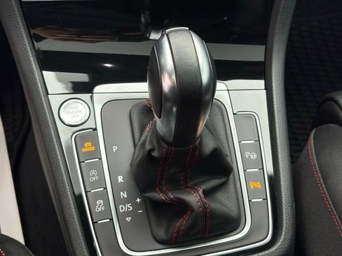 Used 2021 Volkswagen GTI Autobahn image 24