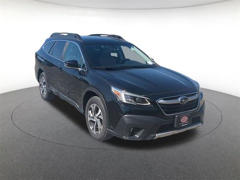 Used 2022 Subaru Outback Limited image 1