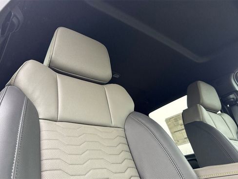 New 2026 Chevrolet Silverado 2500 ZR2 w/ LPO, Dark Essentials Package image 16