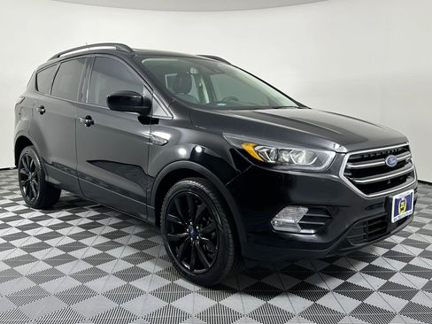 Used 2018 Ford Escape SE w/ Ford Safe & Smart Package AWD/4WD image 6