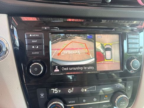 Used 2020 Nissan Rogue Sport SL FWD image 4