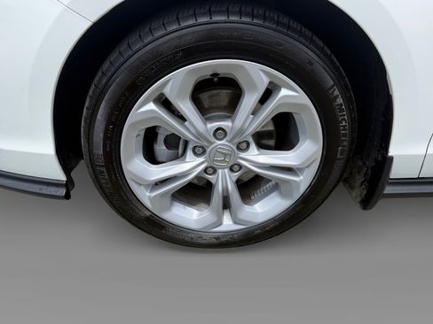 Used 2025 Honda Accord LX image 9