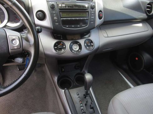 Used 2007 Toyota RAV4 Limited FWD image 18