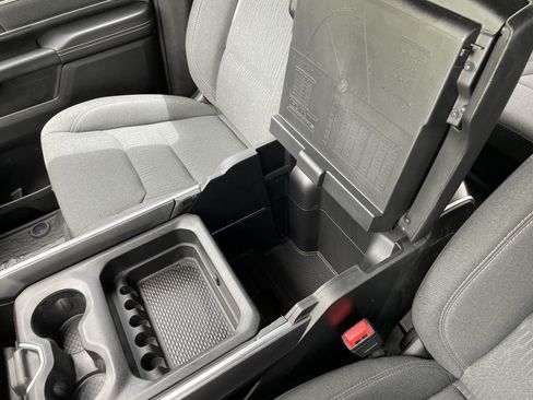 Used 2023 RAM 1500 Big Horn AWD/4WD image 32