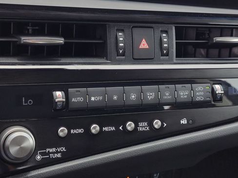 Used 2025 Lexus ES 350 w/ Premium Package FWD image 25