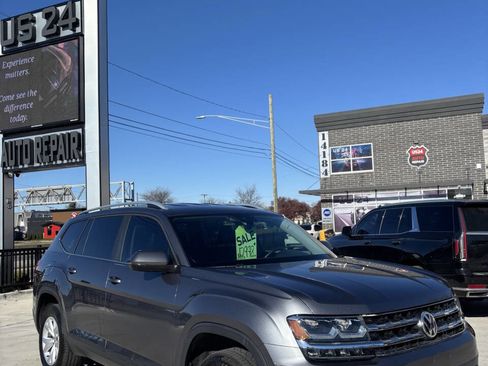 Used 2018 Volkswagen Atlas SE image 1