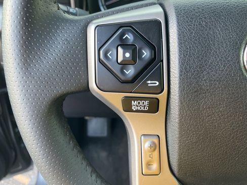 Used 2017 Toyota 4Runner SR5 image 16