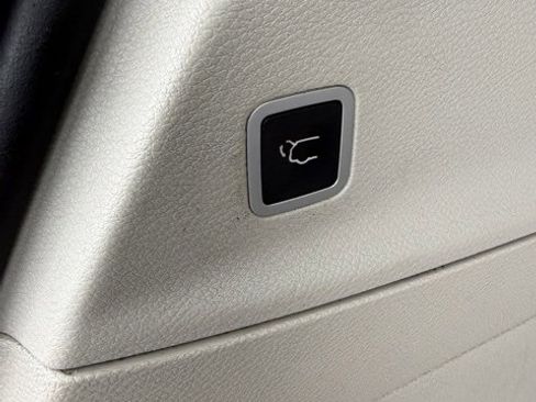 Used 2017 Chrysler Pacifica Touring-L Plus w/ Advanced Safetytec Group image 11