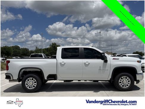 Certified 2023 Chevrolet Silverado 2500 LT AWD/4WD image 4