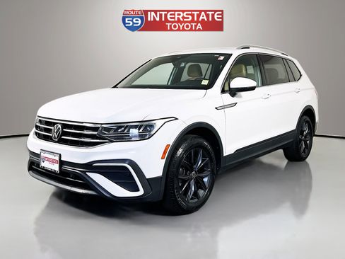 Used 2022 Volkswagen Tiguan SE AWD/4WD image 3