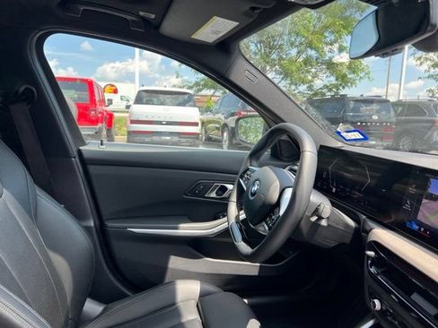 Used 2025 BMW 330i Sedan RWD image 38