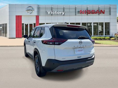 Used 2023 Nissan Rogue S AWD/4WD image 5