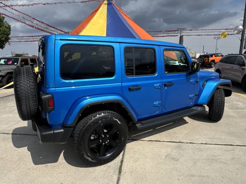 Used 2021 Jeep Wrangler Unlimited Sahara image 7