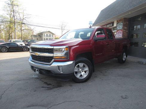 Used 2018 Chevrolet Silverado 1500 LT w/ All Star Edition AWD/4WD image 30