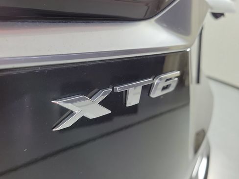 Certified 2024 Cadillac XT6 Luxury AWD/4WD image 6