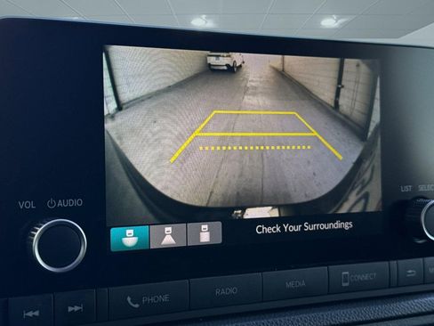 Used 2024 Honda CR-V LX image 19