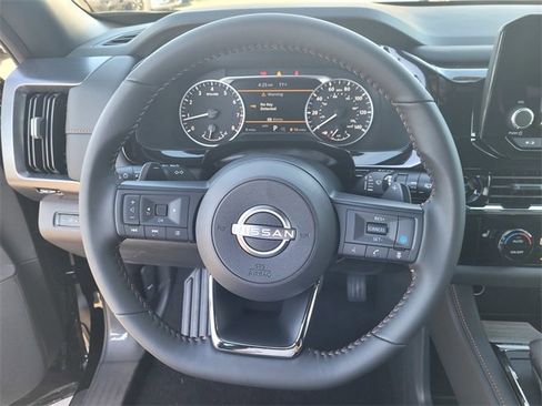 New 2025 Nissan Pathfinder Rock Creek image 9