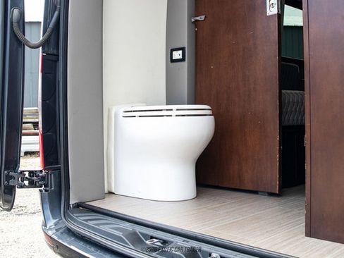 Used 2020 Mercedes-Benz Sprinter 3500 image 70