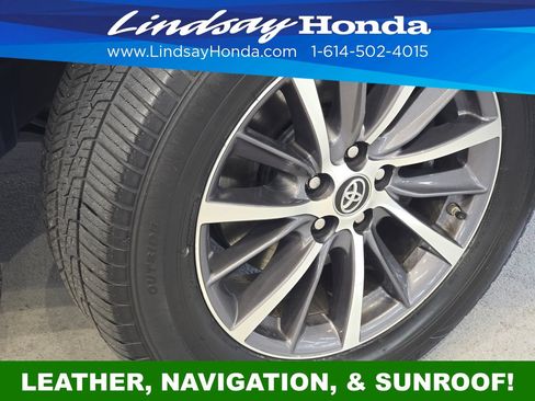 Used 2018 Toyota Highlander XLE AWD/4WD image 25