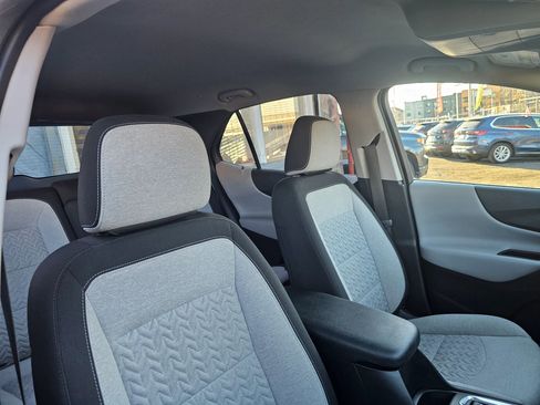 Used 2022 Chevrolet Equinox LT AWD/4WD image 14