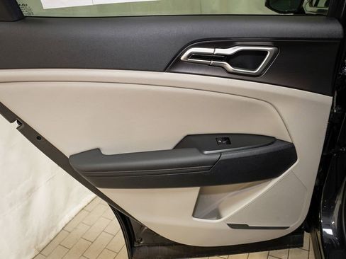 New 2026 Kia Sportage EX FWD image 11