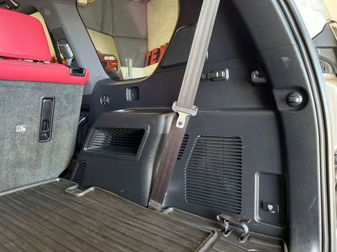 Used 2023 Lexus GX 460 Premium image 54