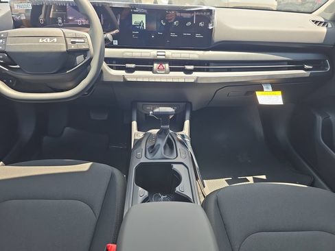 New 2026 Kia K4 FWD image 14