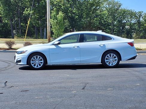 Used 2024 Chevrolet Malibu LT FWD image 2