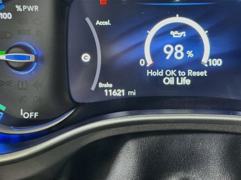 Used 2023 Chrysler Pacifica Touring-L FWD image 19
