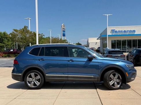 Used 2018 Volkswagen Tiguan SEL Premium FWD image 4