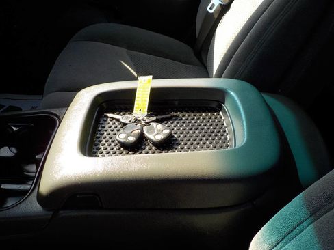 Used 2006 Chevrolet Silverado 1500 LT w/ Light Duty Power Package image 30