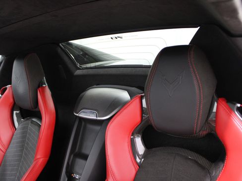 Used 2023 Chevrolet Corvette Stingray Premium Conv w/ 3LT image 4