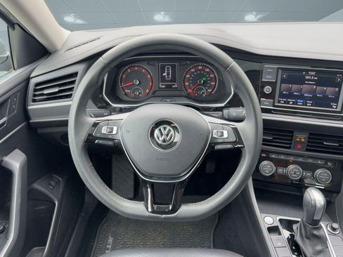 Used 2020 Volkswagen Jetta SE image 16