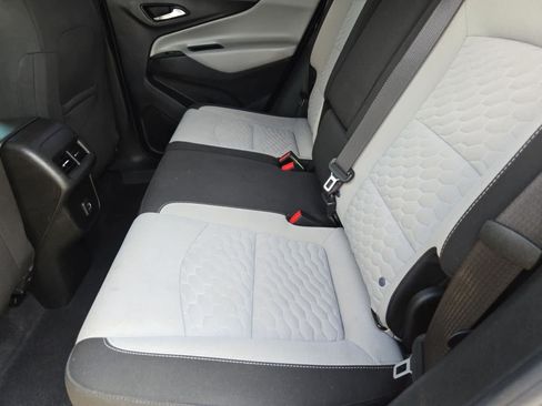 Used 2020 Chevrolet Equinox LS FWD image 17