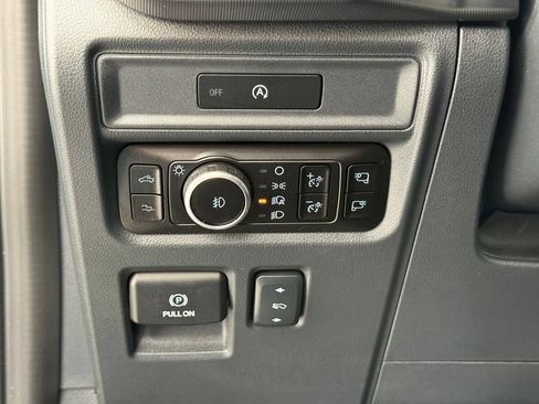 Used 2025 Ford F150 Raptor AWD/4WD image 33