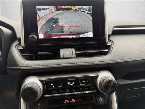 Used 2025 Toyota RAV4 LE AWD/4WD image 20