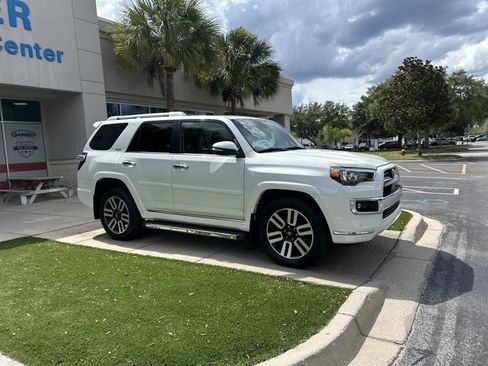 Used 2021 Toyota 4Runner Limited AWD/4WD image 2