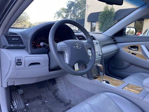 Used 2007 Toyota Camry XLE FWD image 14