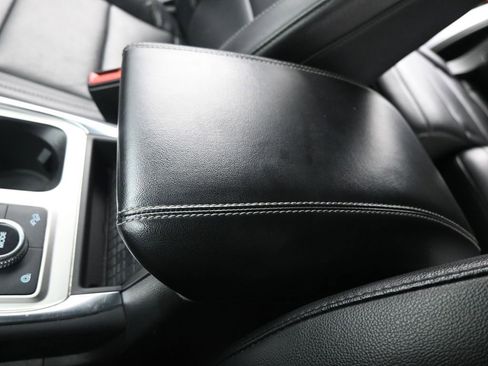 Used 2023 Ford Explorer Limited image 34