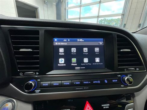 Used 2017 Hyundai Elantra Limited FWD image 16