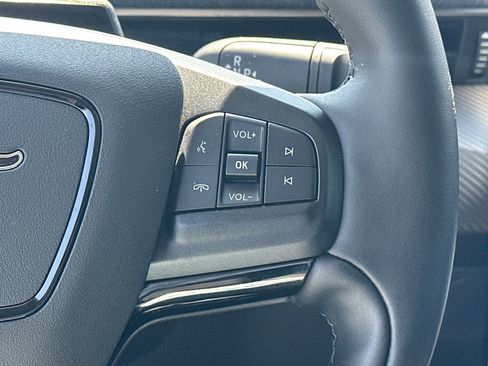 Certified 2025 Ford Mustang Mach-E Premium image 28