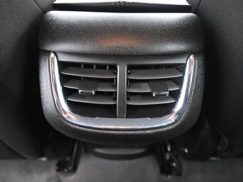 Used 2023 Chevrolet Malibu LT image 32