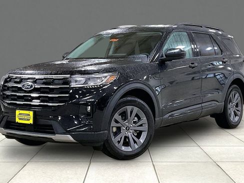 New 2026 Ford Explorer Active w/ Active Comfort Package AWD/4WD image 2