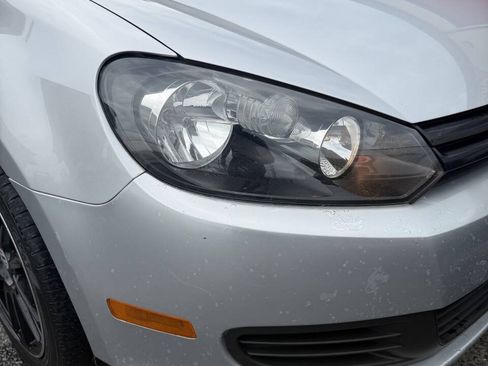 Used 2014 Volkswagen Golf 4-Door FWD image 10
