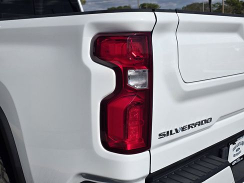 Used 2023 Chevrolet Silverado 3500 High Country AWD/4WD image 7
