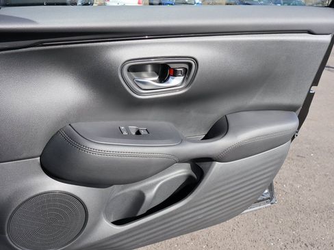 New 2026 Honda HR-V LX image 11