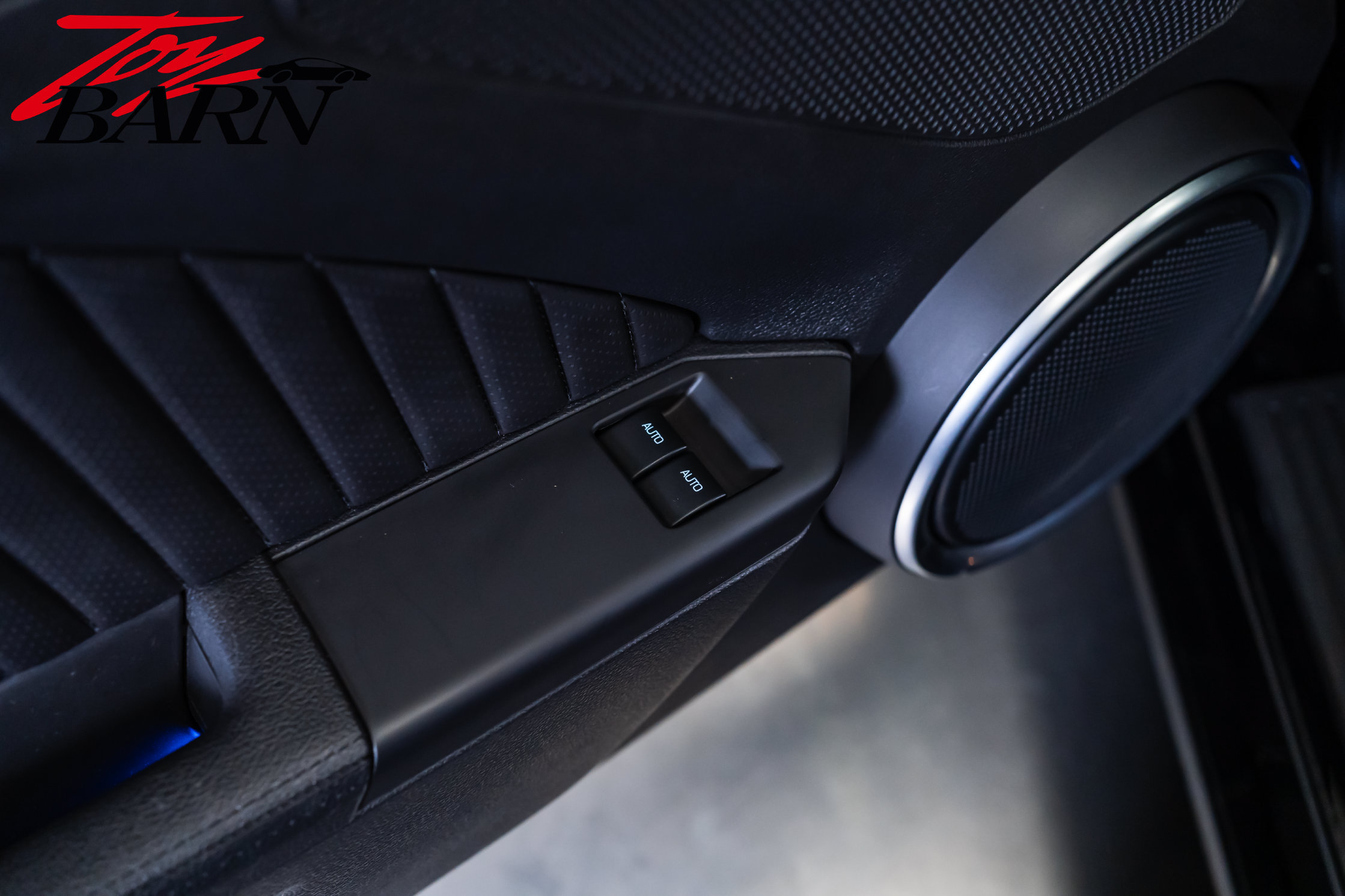 Used 2013 Ford Mustang Shelby GT500 RWD image 17