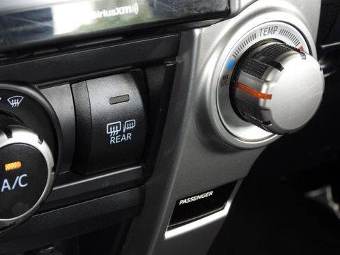 Used 2020 Toyota 4Runner SR5 AWD/4WD image 80