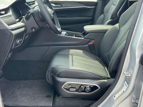 New 2025 Jeep Grand Cherokee L Overland w/ Advanced Protech Group III image 11